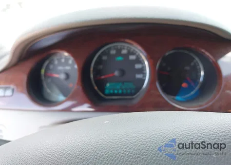 2008 Buick Lucerne Cx z USA, uszkodzony, nr VIN 1G4HP57268U147362